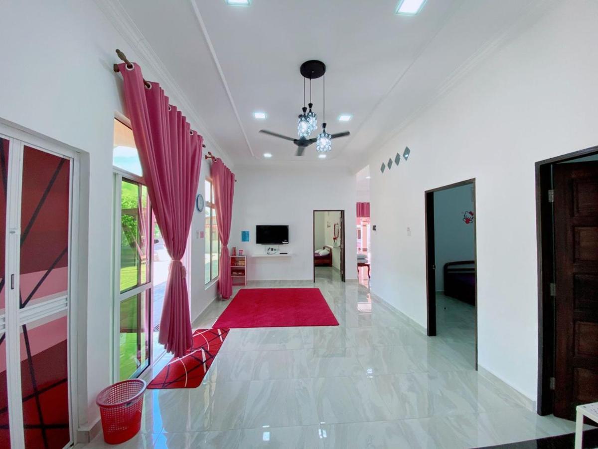 Hellokitty House - Unit 1 Villa Kuala Terengganu Kültér fotó