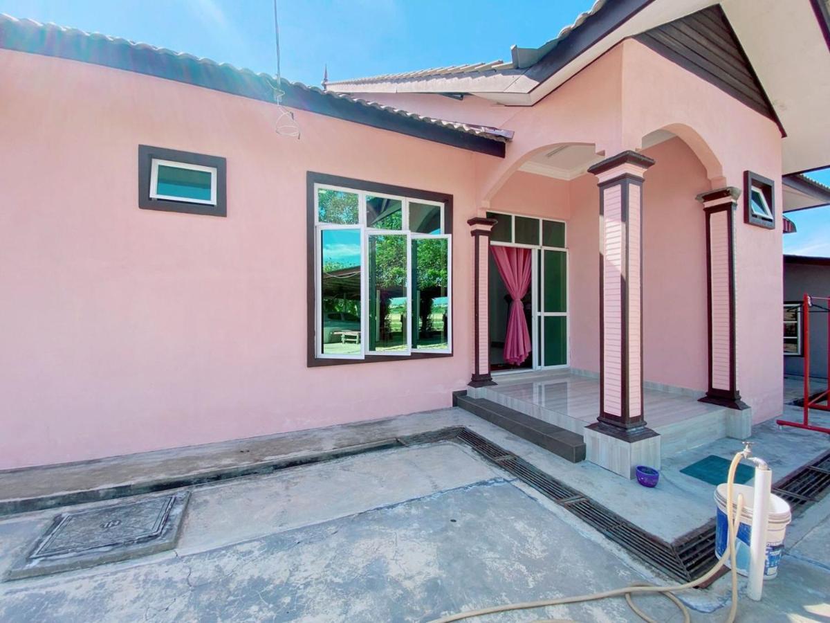 Hellokitty House - Unit 1 Villa Kuala Terengganu Kültér fotó